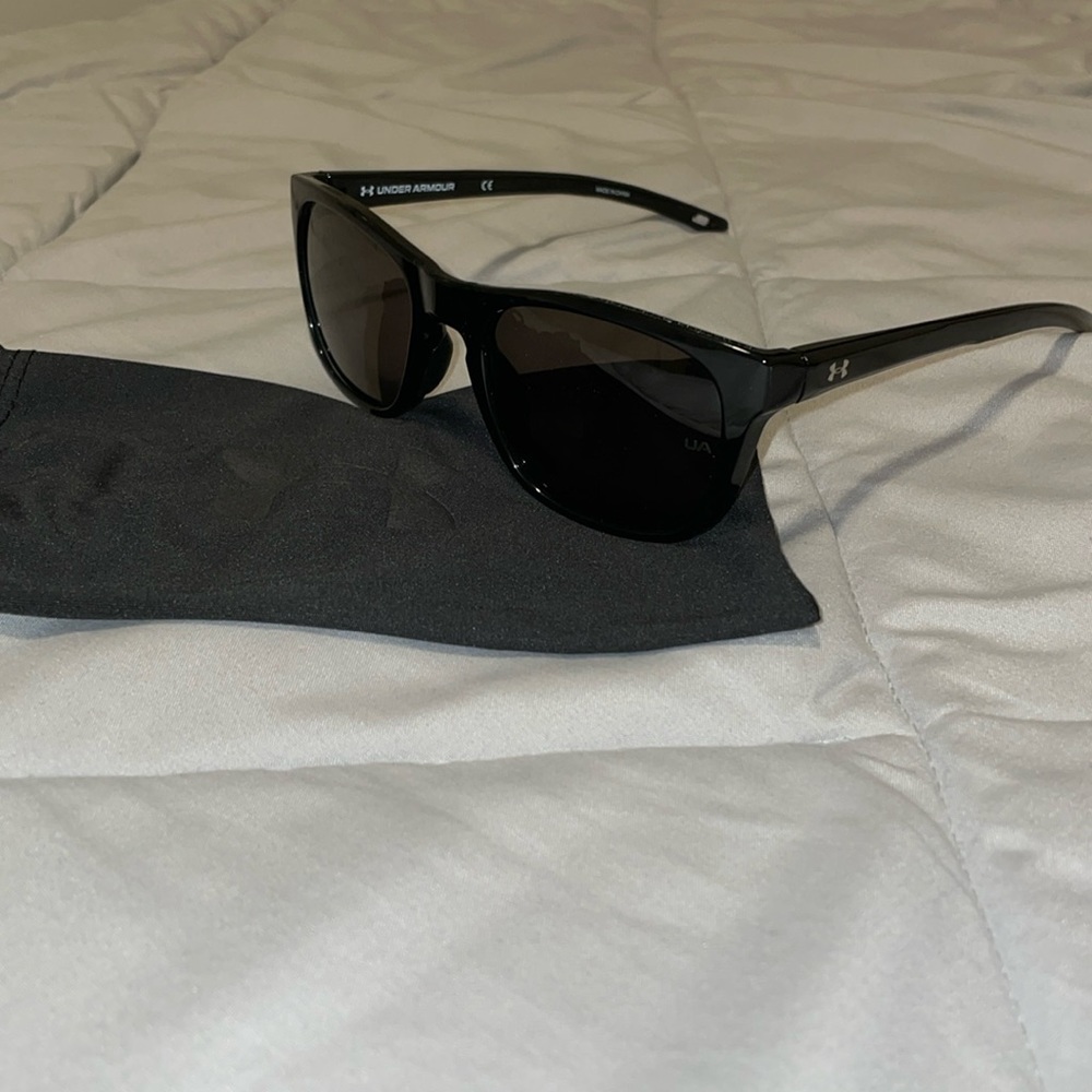 Black underarmour sunglasses